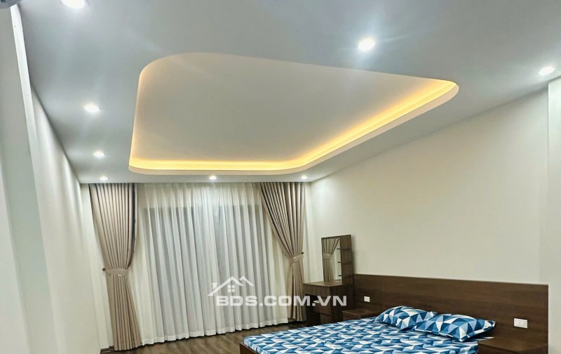 Cho thuê nhà 6 tầng x thang máy 50m cực đẹp tại ngõ 572 Ngọc Thụy