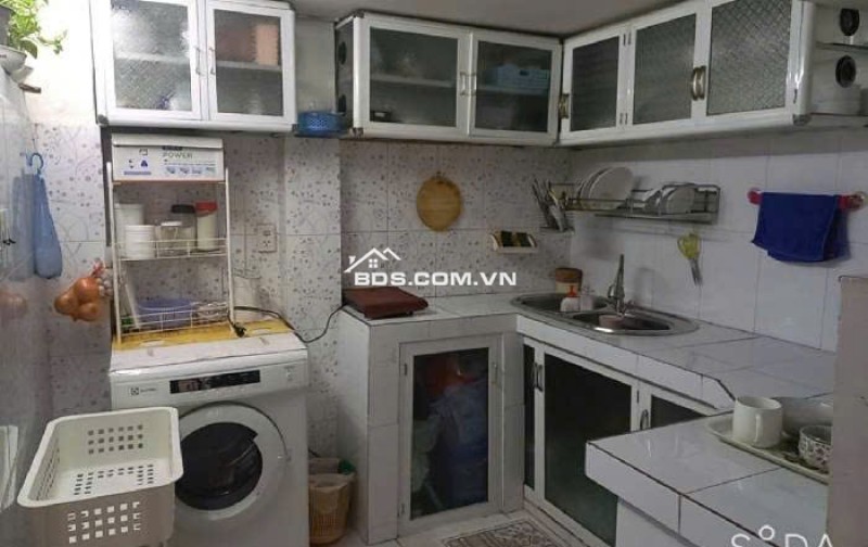 NHÀ GẦN MẶT TIỀN CỘNG HÒA – GIÁ TỐT – CHỦ NHIỆT TÌNH