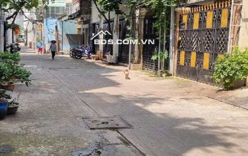 NHÀ KHU VÍP BÀU CÁT PHAN SÀO NAM HẺM 8M XE TẢI