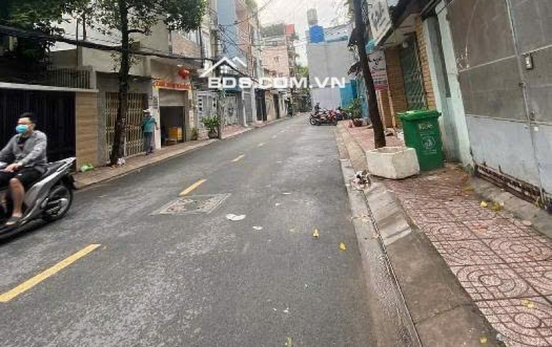 NHÀ KHU VÍP BÀU CÁT PHAN SÀO NAM HẺM 8M XE TẢI
