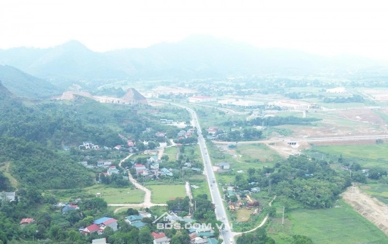 BÁN LÔ ĐẤT 3160m2 MẶT ĐƯỜNG CAO TỐC HÒA LẠC HÒA BÌNH, XÃ QUANG TIẾN, HÒA BÌNH, GIÁ CHỈ 10,5tr/m2