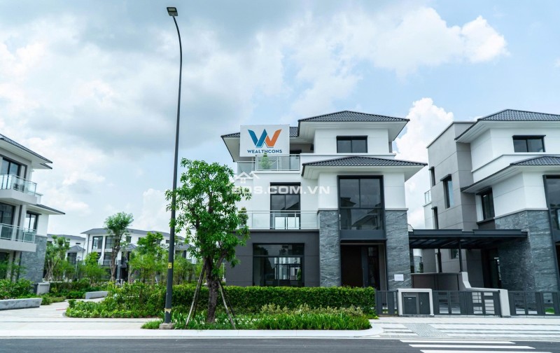 Bán nhà phố biệt thự Trung tâm quận 2 - Tp. Hồ Chí Minh