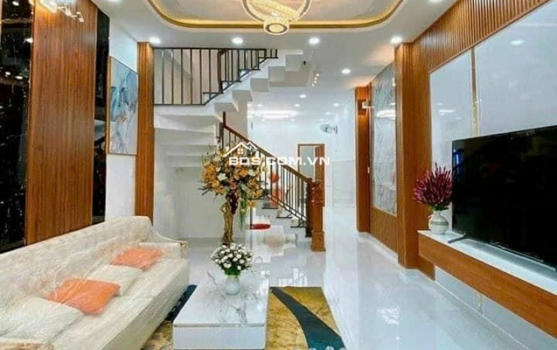 BÁN GẤP NHÀ LẦU NGAY THỦ DẦU 1