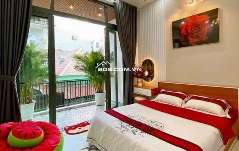 BÁN GẤP NHÀ LẦU NGAY THỦ DẦU MỘT