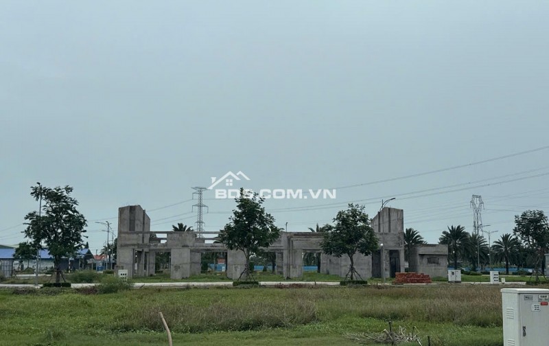 Chính chủ cần bán nhà vị trí cực đẹp khu trong khu dân cư giá 2ti 5