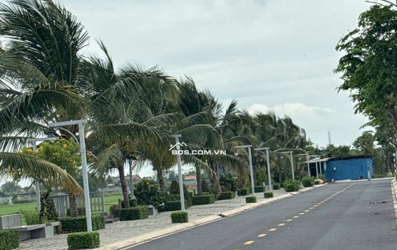 Chính chủ cần bán nhà vị trí cực đẹp khu trong khu dân cư giá 2ti 5