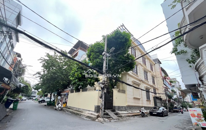 Bán Tòa Nhà Góc 2 Mặt Tiền Ngay Nguyễn Gia Trí (D2) phường 25 quận Bình Thạnh – 151m² – 37 Tỷ