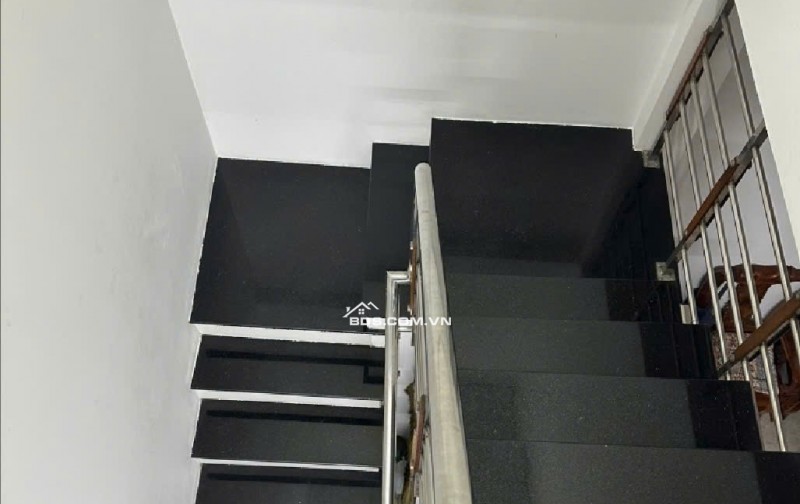 BÁN NHÀ HẺM PHAN HUY ÍCH, LÔ GÓC 2MT HẺM 8M, DT 90m2 x 2 TẦNG BTCT, GIÁ NHỈNH 7 TỶ. LH:0988404529.
