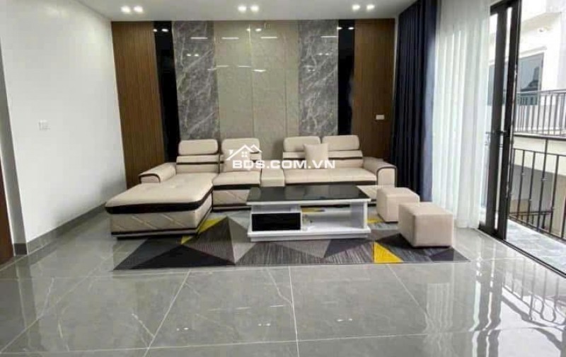NHỈNH 10 TỶ SIÊU HIẾM TẠI ÁI MỘ CẬN KỀ ĐƯỜNG HỒNG TIẾN