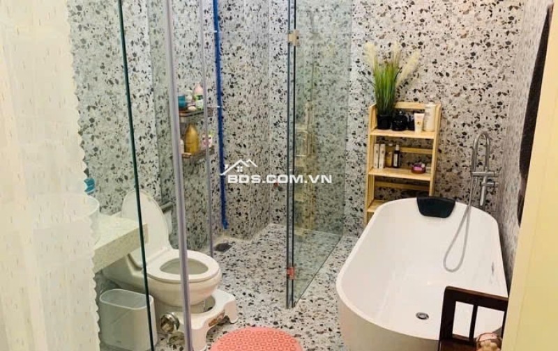 Bán nhà Quận 7 giá rẻ, đường Nguyễn Thị Thập