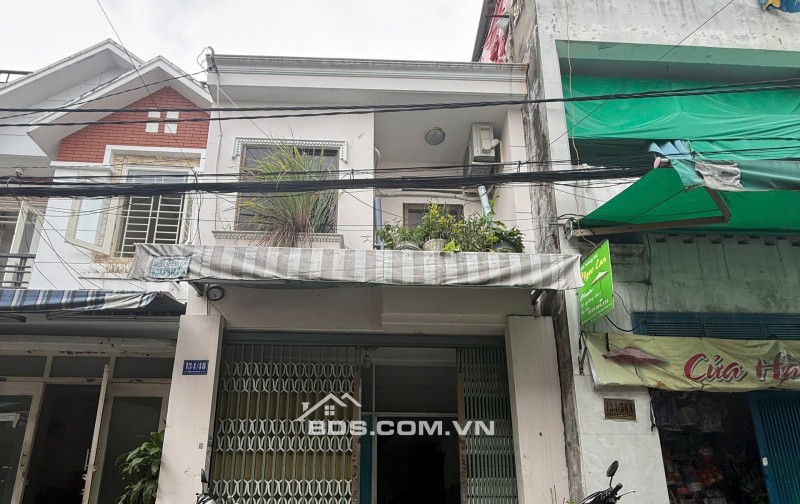 bán gấp nhà mt kinh doanh đường TCH18 gần DH GTVT 40M2 gía 3.8 tỷ tl