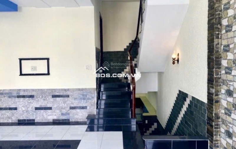 Nhà nguyên căn mặt tiền đường Thạch Mỹ Lợi sát Nguyễn Thị Định