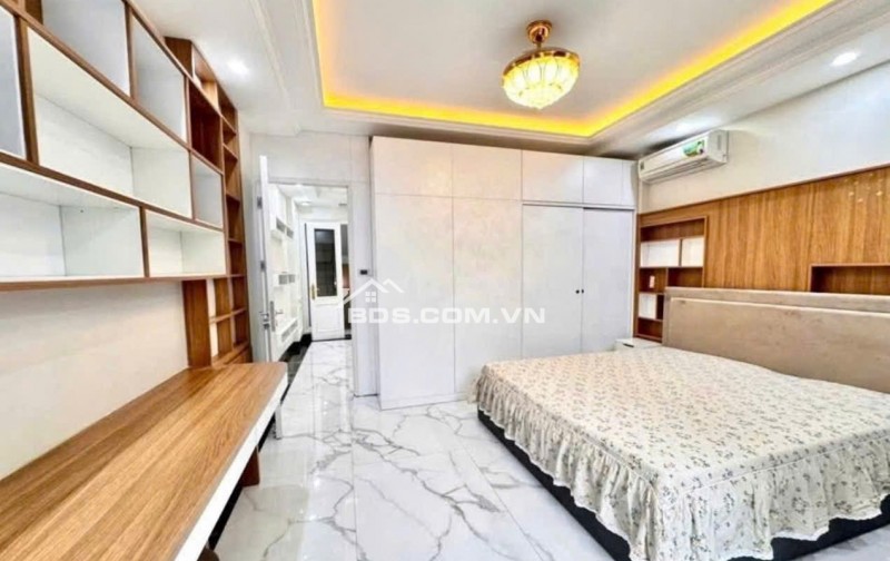 Siêu phẩm Đống Đa- Phân lô víp,lô góc,2 ô tô tránh,ngõ thông kinh doanh,33/50m2, 12 tỷ