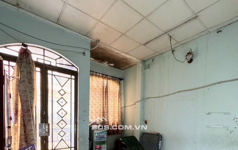 Bán nhà mặt tiền đường số 4 (Lô Tư), Bình Hưng Hoà A, Bình Tân