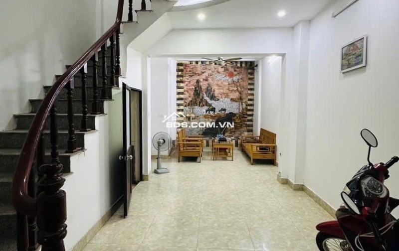CƠ HỘI VÀNG! NHÀ TÂY HỒ - NGÕ 603 LẠC LONG QUÂN - 43M2 5 TẦNG - GIÁ CHỈ 8.4 TỶ