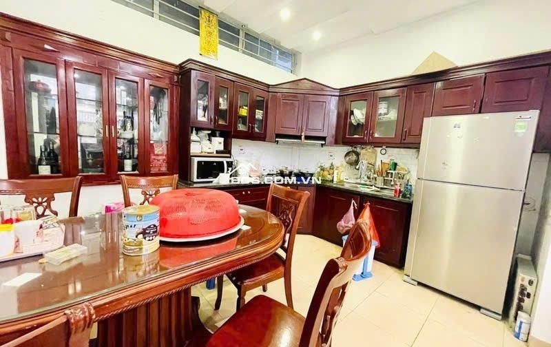 Bán Gấp Nhà Thụy Khuê Tây Hồ - Ô Tô Đỗ Cửa, Thiết Kế Hiện Đại, 40m2 Giá Chỉ Hơn 9 Tỷ!