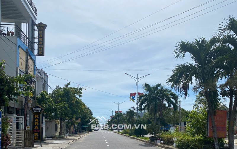 MẶT TIỀN ĐƯỜNG HOÀNG DIỆU KINH DOANH BUÔN BÁN GIÁ RẺ