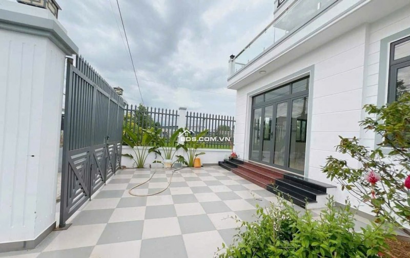  CẦN BÁN NHÀ 1 TRỆT 1 LẦU – KHU VỰC BỜ CHÙA, BÌNH CHÁNH – GẦN KDC – GIÁ TỐT CHỈ 1 TỶ 300 TRIỆU