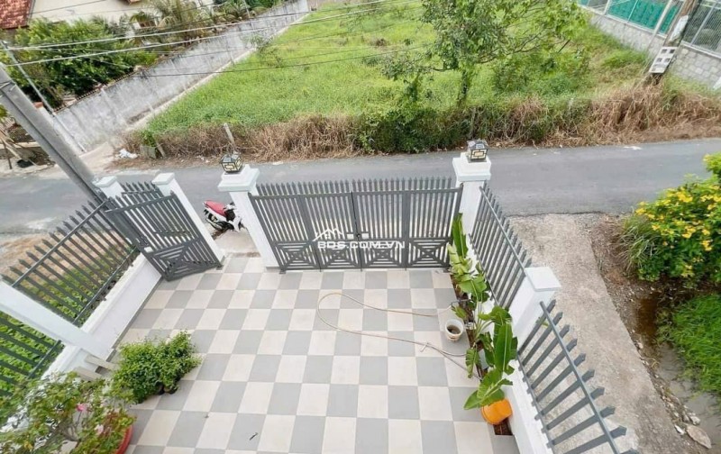  CẦN BÁN NHÀ 1 TRỆT 1 LẦU – KHU VỰC BỜ CHÙA, BÌNH CHÁNH – GẦN KDC – GIÁ TỐT CHỈ 1 TỶ 300 TRIỆU