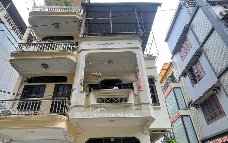 NHỈNH 10 TỶ- nhà Phân Lô MINH KHAI, Hai Bà Trưng, lô góc, Ô tô vào nhà.