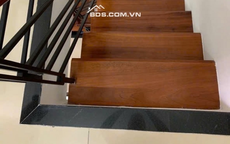 Bán nhà hoặc cho thuê nhà TK18/22 Nguyễn Cảnh Trân, Q1