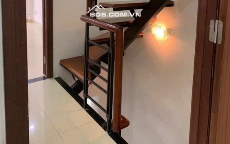 Bán nhà hoặc cho thuê nhà TK18/22 Nguyễn Cảnh Trân, Q1
