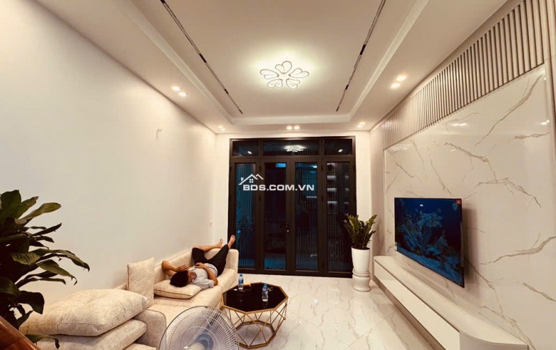CỰC PHẨM 5 TẦNG LÔ GÓC FULL NỘI THẤT Ở LUÔN PHỐ XUÂN ĐỈNH