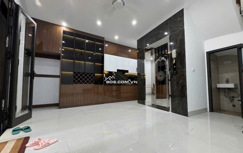 Siêu phẩm Cổ Nhuế – thang máy – full nội thất – 7.2 tỷ