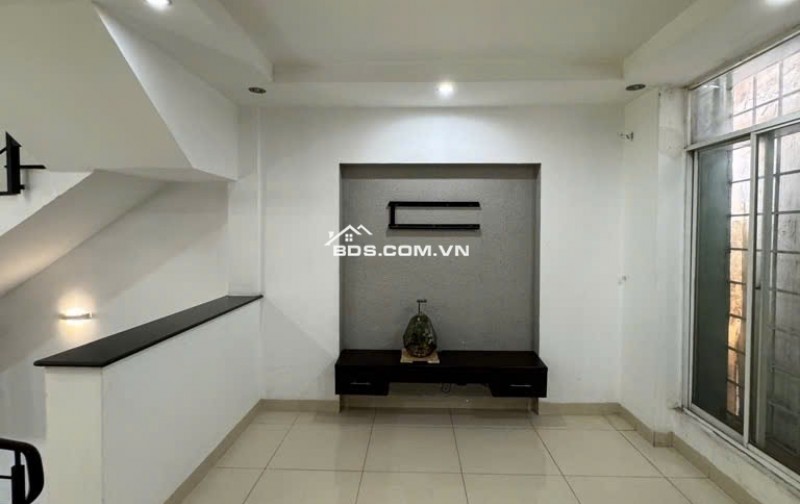 BÁN NHÀ TÂN BÌNH PHƯỜNG 15 TÂN BÌNH HXH 5 LẦU 5PN 66M2 6.5 TỶ TL