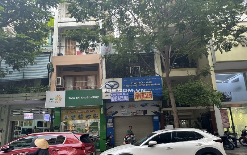 Cho thuê nhà nguyên căn 155 Nguyễn Thái Bình, Q1