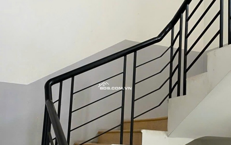  CẦN BÁN GẤP CĂN HỘ CHUNG CƯ 176 HẬU GIANG – LẦU 1, DỌN VÀO Ở NGAY 
