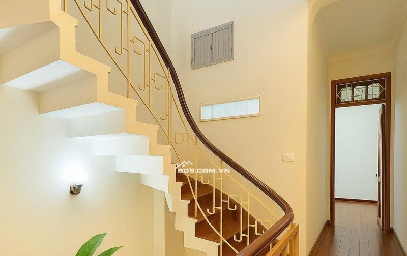 Bán nhà siêu hiếm Giảng Võ, 55m² x 4 tầng, 2 mặt ngõ, gần ô tô – Giá chỉ 13 tỷ