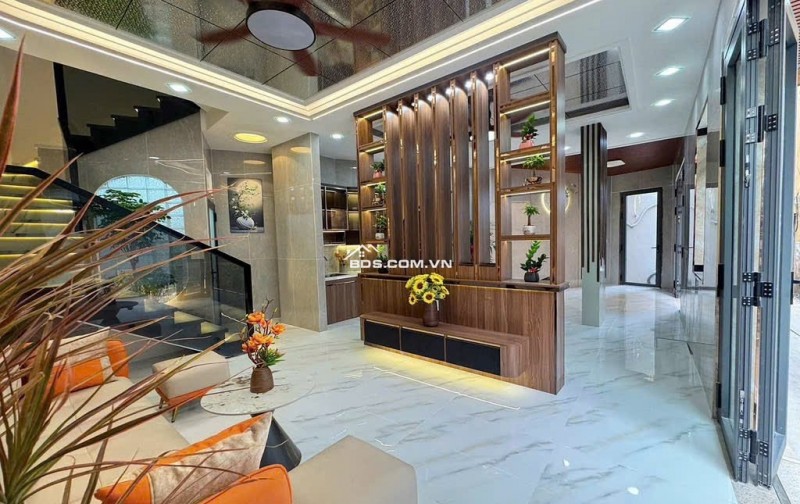 CHUYỂN NHƯỢNG NHÀ 4PN – 4 TẦNG MỚI XÂY – NỘI THẤT CAO CẤP – HẺM ÔTÔ