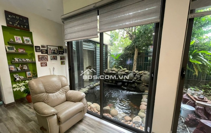  BÁN BIỆT THỰ SÂN VƯỜN NGỌC THỤY – TRUNG TÂM LONG BIÊN 
 Diện tích đất: 378m² – Diện tích sử dụng: 428m²
 Mặt tiền rộng: 11m – 2 mặt ngõ