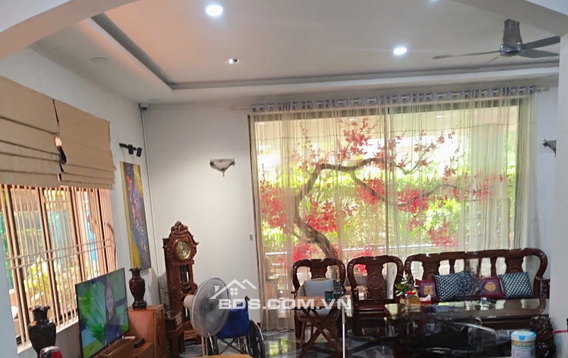 BÁN NHÀ PHỐ HẺM XE HƠI – DIỆN TÍCH LỚN – TRUNG TÂM THẢO ĐIỀN, TP. THỦ ĐỨC