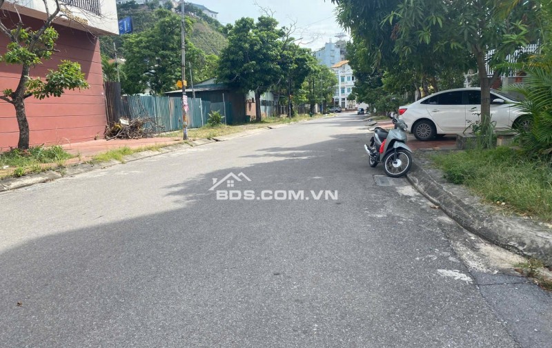 ĐẤT TRUNG TÂM HẠ LONG CÁCH MẶT BIỂN CHƯA ĐẾN 3P ĐI BỘ 211,5M2 CHỈ 70TR/M2. LH:0353561379.