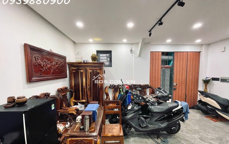 Nhà đẹp ngay Nhiêu Tứ, hẻm 3m cách 7 căn ra mặt tiền.