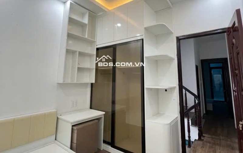 Siêu phẩm hơn 9 Tỷ, ngõ thông Vũ Tông Phan, 2 thoáng, kinh doanh, cách ô tô 10m
