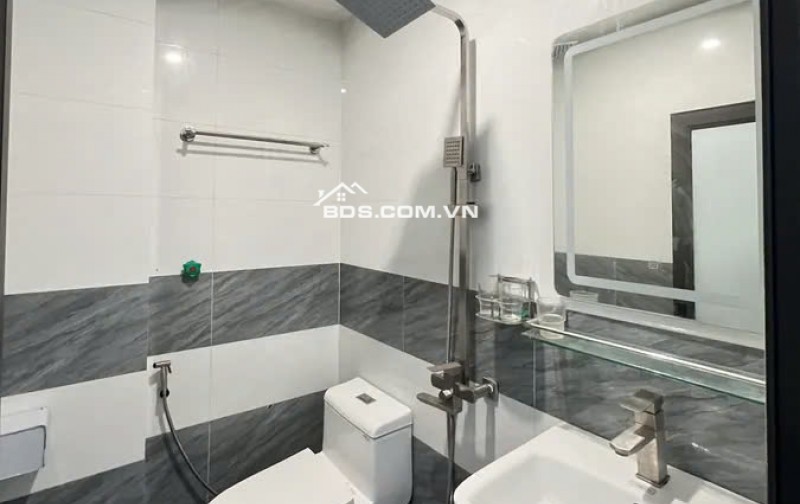 Siêu phẩm hơn 9 Tỷ, ngõ thông Vũ Tông Phan, 2 thoáng, kinh doanh, cách ô tô 10m