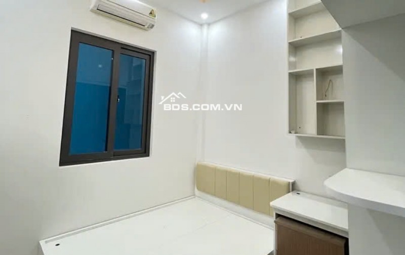 Siêu phẩm hơn 9 Tỷ, ngõ thông Vũ Tông Phan, 2 thoáng, kinh doanh, cách ô tô 10m
