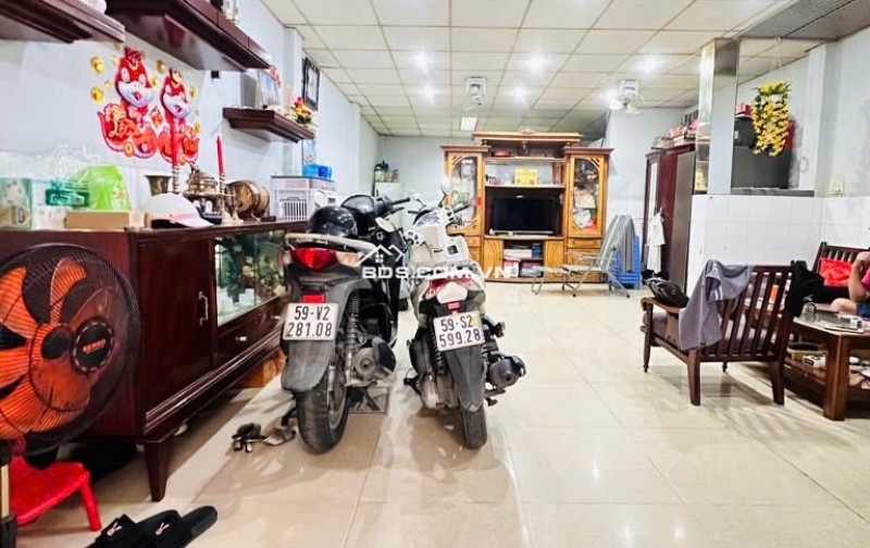 BÁN NHÀ GẦN CHỢ XÓM MỚI – HẺM THÔNG – NGANG 5.2M – 3 TẦNG BTCT – GẦN MẶT TIỀN – GIÁ TỐT CHỈ 6.7 TỶ