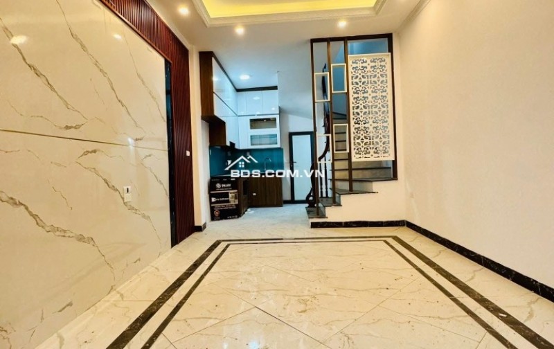 Siêu phẩm –Bán nhà 5 tầng mới coong  - Ngõ 68 nguyễn văn Linh – Giá sập sàn 5.x tỷ