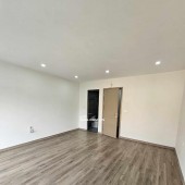 Nhà Mặt Ngõ - Tiện Ích Đỉnh Cao - Cách trường THPT và trường mầm non Thạch Bàn Vài Bước Chân – nhỉnh 5 Tỷ!