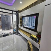 Hiếm ! Nhỉnh 9 Tỷ - Trung Tâm Quận Đống Đa - Gần Phố - Full Nội Thất - 51m, 4 Tầng.