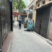 Bán Nhà Pháo Đài Láng, Đống Đa - Gần Phố - Full Nội Thất - 43m, 5 Tầng. Chỉ 10.4 Tỷ.