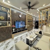 Nhà Đẹp Ngõ Ô TÔ Tân Mai, Hoàng Mai 35m, 5 tầng, mt 3.7m, giá 9.7 tỷ