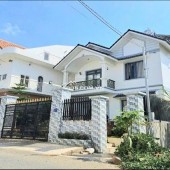 Bán biệt thự nghỉ dưỡng và kinh doanh khách sạn, khu vực mới phát triển, nhiều Villa biệt thự mới xây