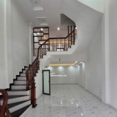 chỉ nhỉnh 5 tỷ (CTL) có nhà gần thị trấn văn điển, thanh trì,40m*5 tầng, full công năng.
