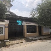 Cho thuê biệt thự và kho 845m2 ngã tư Ga Quận 12