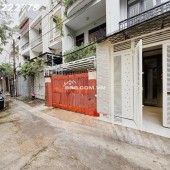 VIP P25 [#BÌNH_THẠNH]- GIÁP KHU D - HẺM XE HƠI ĐẬU NGÀY ĐÊM — 70m2 (4x17.5) - 4 TẦNG XÂY MỚI 100% - 5PN - LỆCH TẦNG CỰC ĐẸP.
